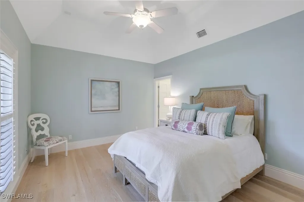 154 4th Avenue N Naples FL 34102