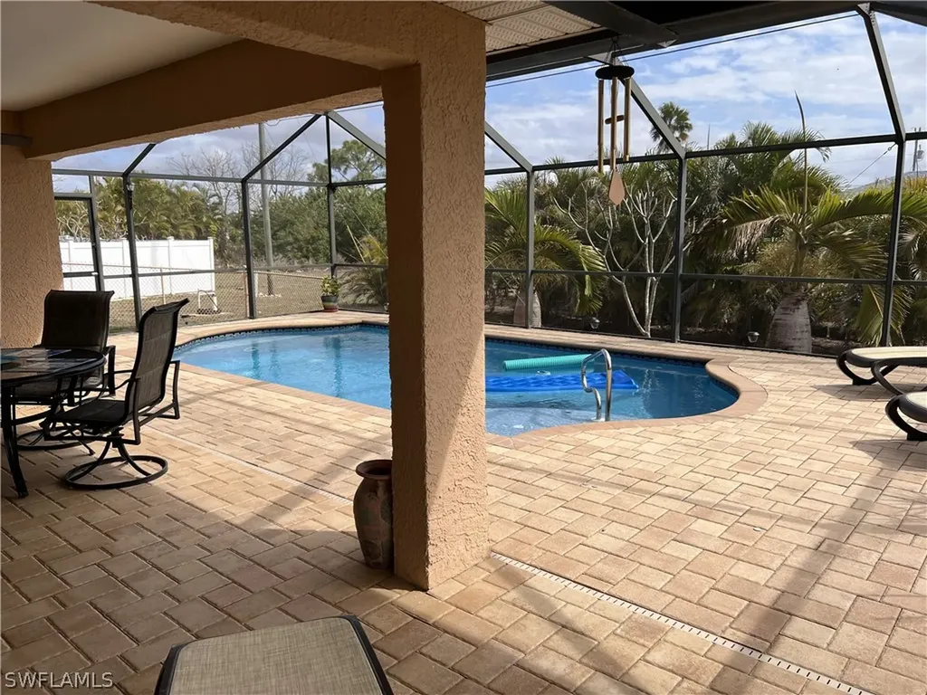 425 NW 20th Place Cape Coral FL 33993