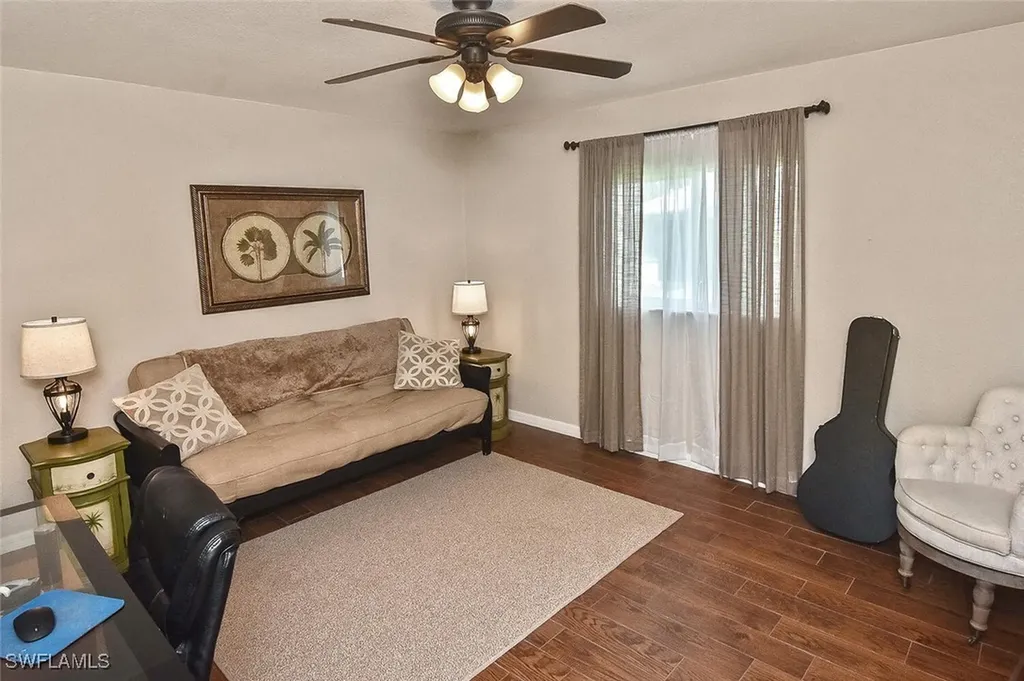 425 NW 20th Place Cape Coral FL 33993
