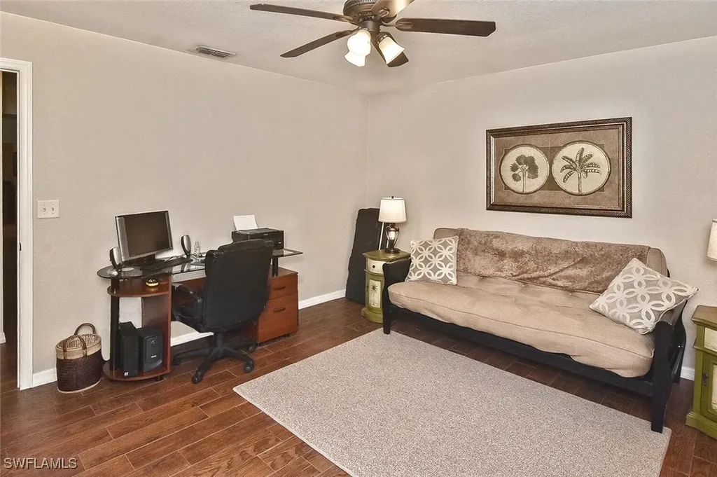 425 NW 20th Place Cape Coral FL 33993