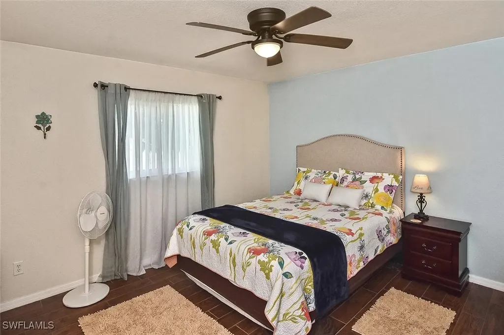 425 NW 20th Place Cape Coral FL 33993