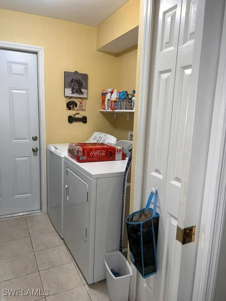 425 NW 20th Place Cape Coral FL 33993