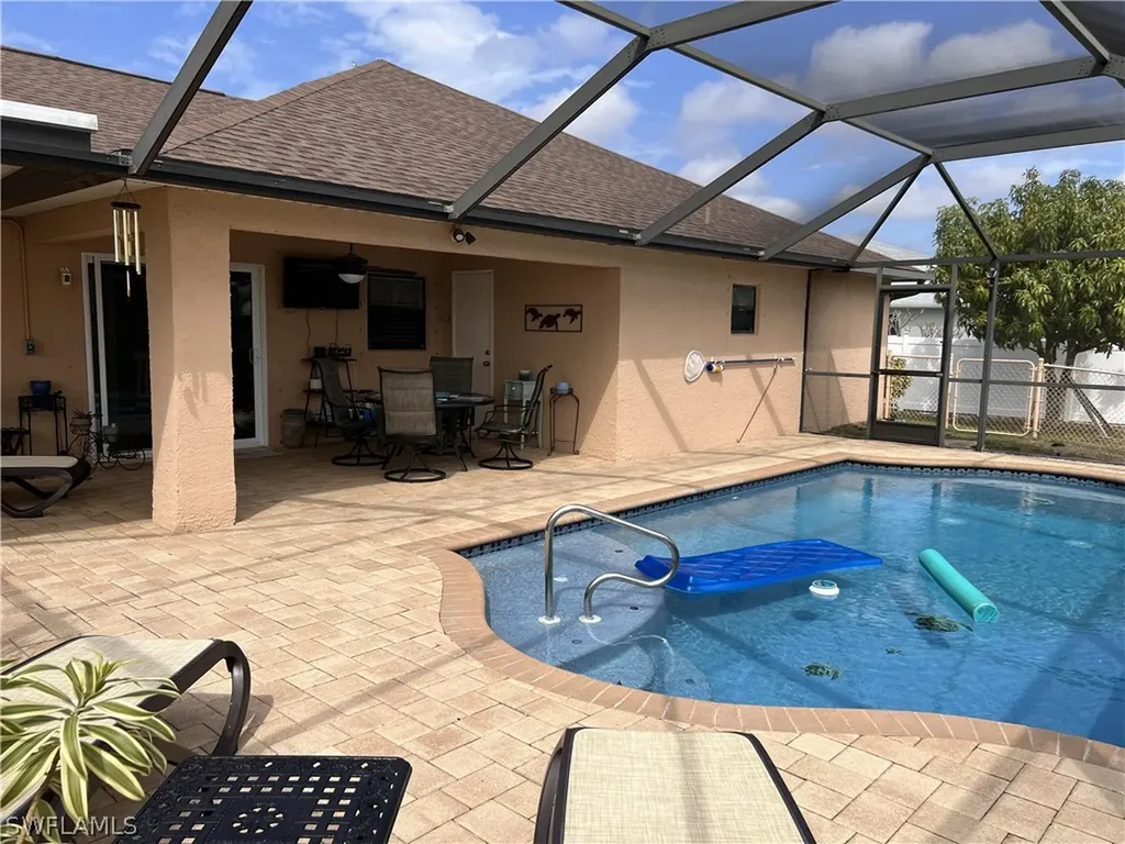 425 NW 20th Place Cape Coral FL 33993