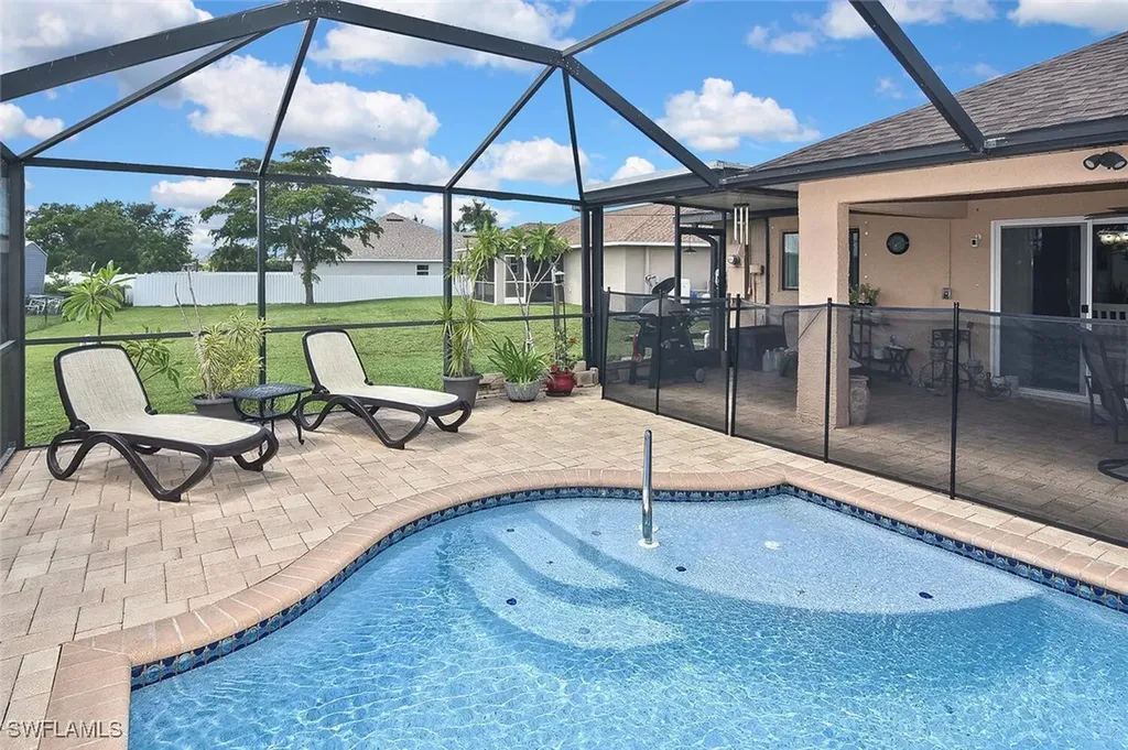 425 NW 20th Place Cape Coral FL 33993