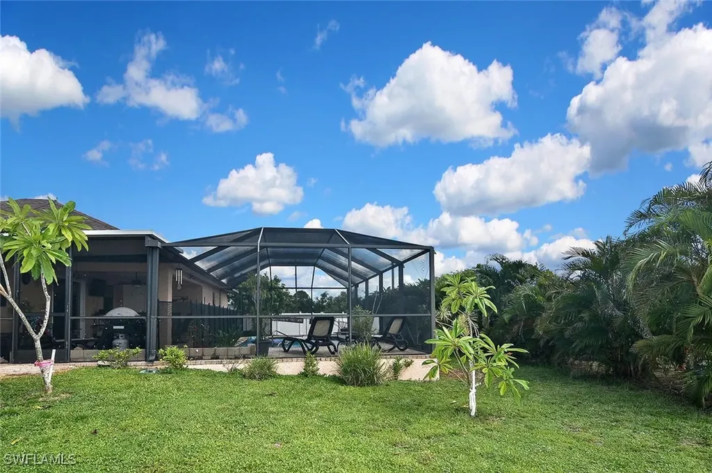 425 NW 20th Place Cape Coral FL 33993