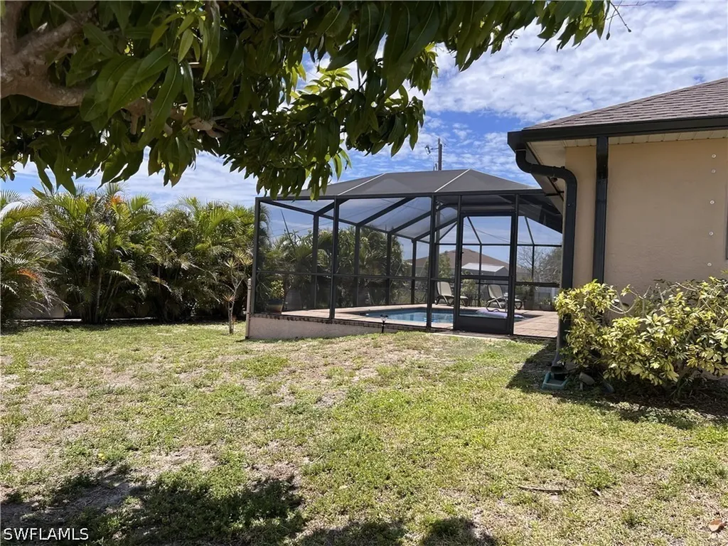 425 NW 20th Place Cape Coral FL 33993