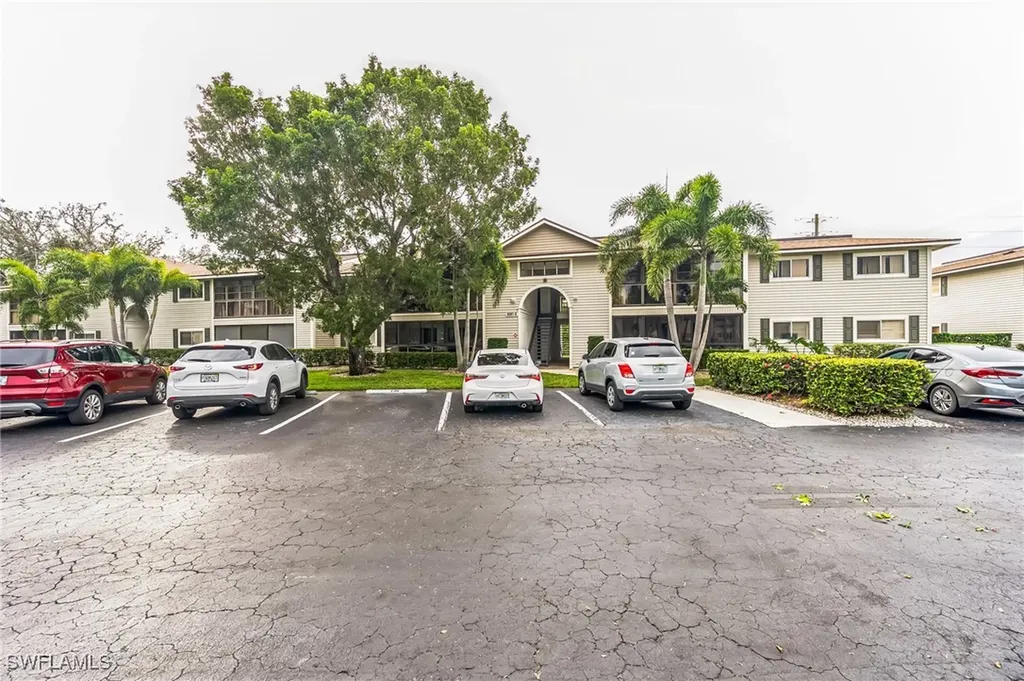 8081 S Woods Circle Fort Myers FL 33919