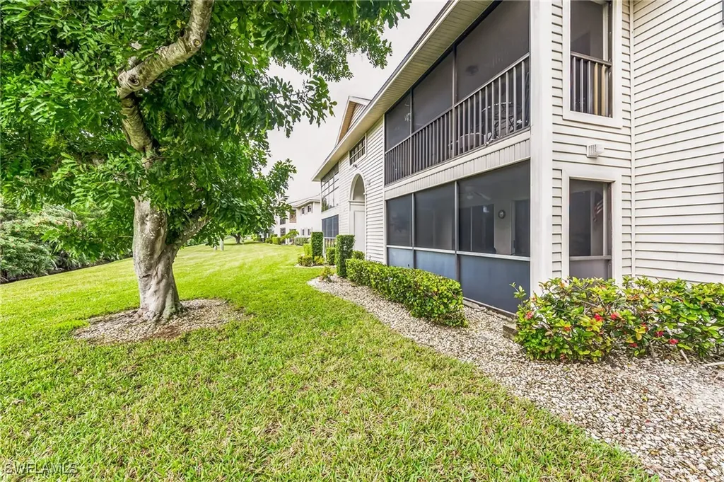 8081 S Woods Circle Fort Myers FL 33919