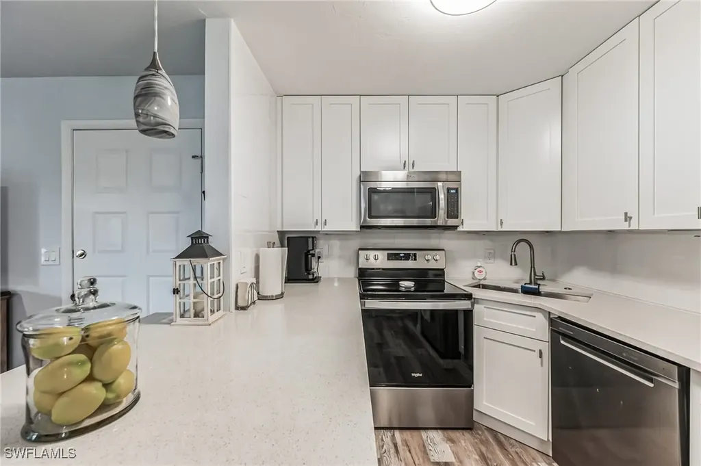 8081 S Woods Circle Fort Myers FL 33919