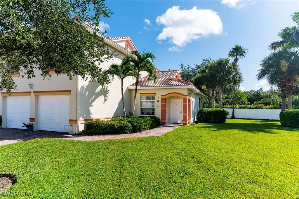 25054 Peacock Lane Naples FL 34114