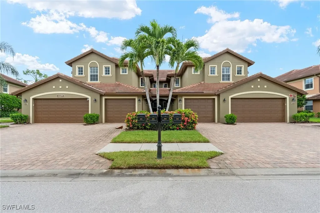 6689 Alden Woods Circle Naples FL 34113