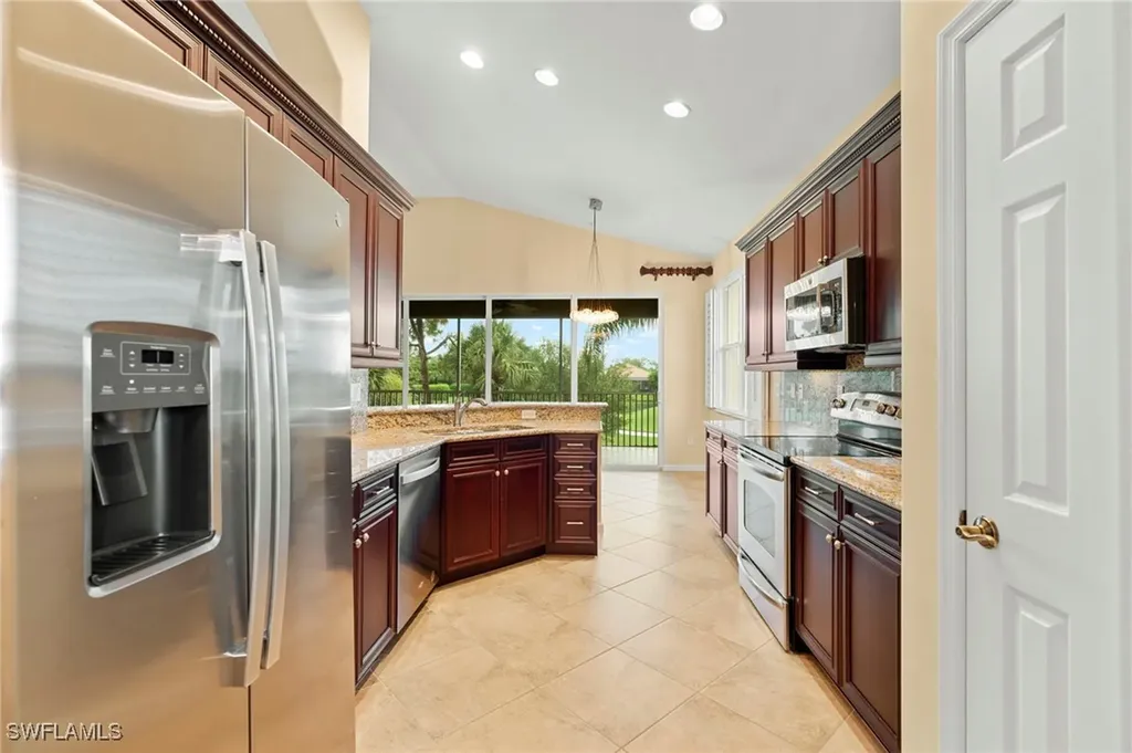 6689 Alden Woods Circle Naples FL 34113