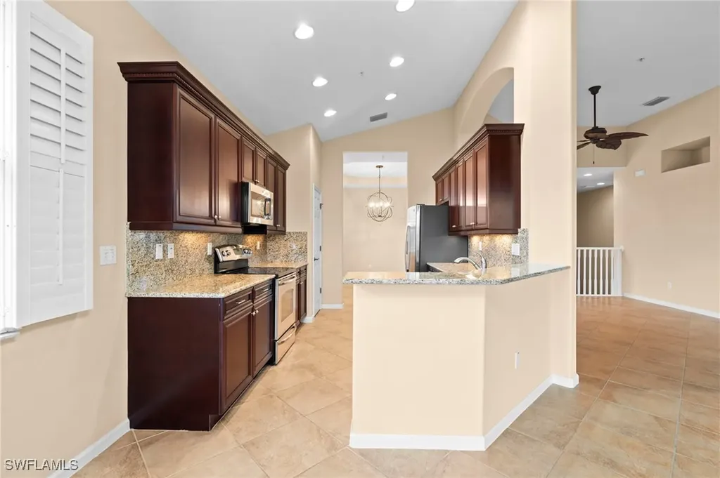 6689 Alden Woods Circle Naples FL 34113