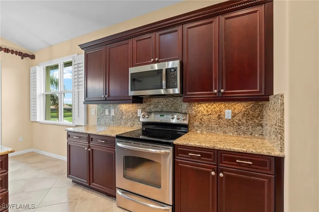 6689 Alden Woods Circle Naples FL 34113