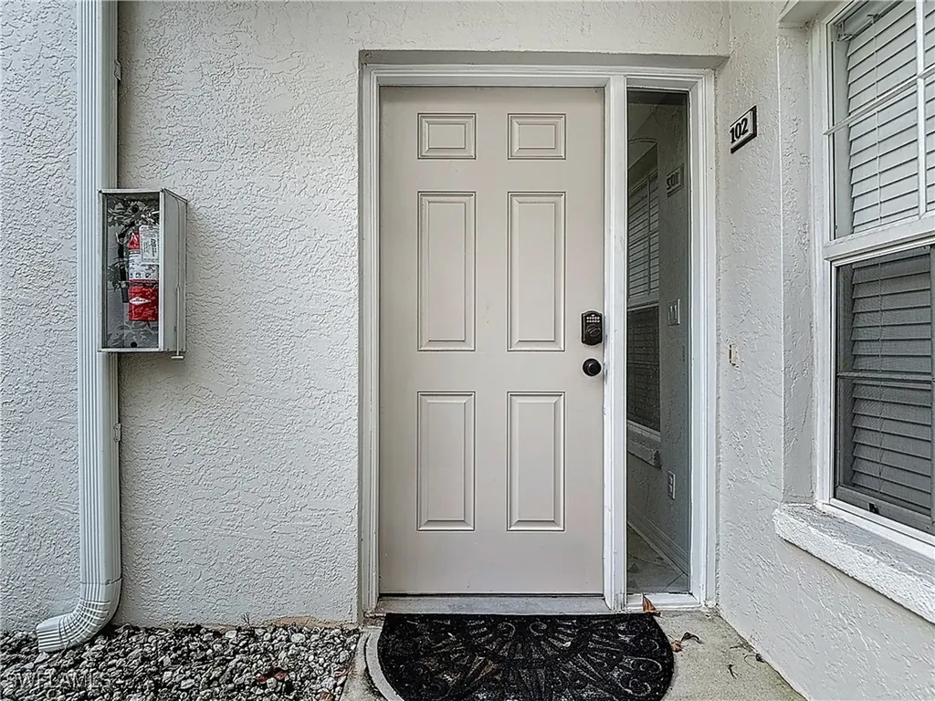 6834 Lantana Bridge Road Naples FL 34109