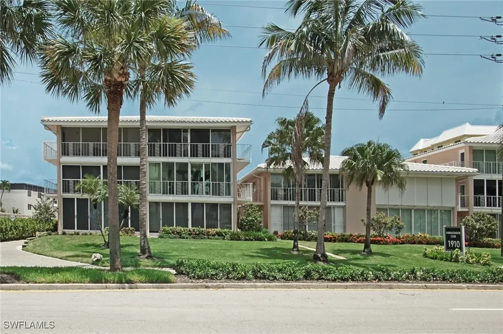 1910 Gulf Shore Boulevard N Naples FL 34102