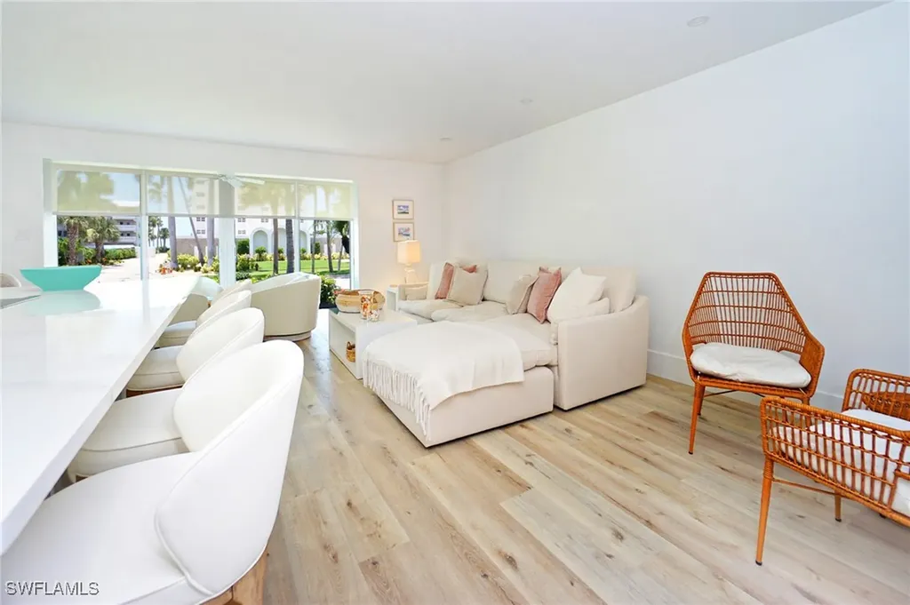 1910 Gulf Shore Boulevard N Naples FL 34102