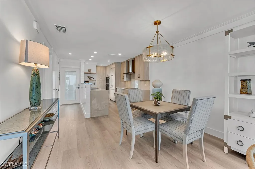 2121 Gulf Shore Boulevard N Naples FL 34102