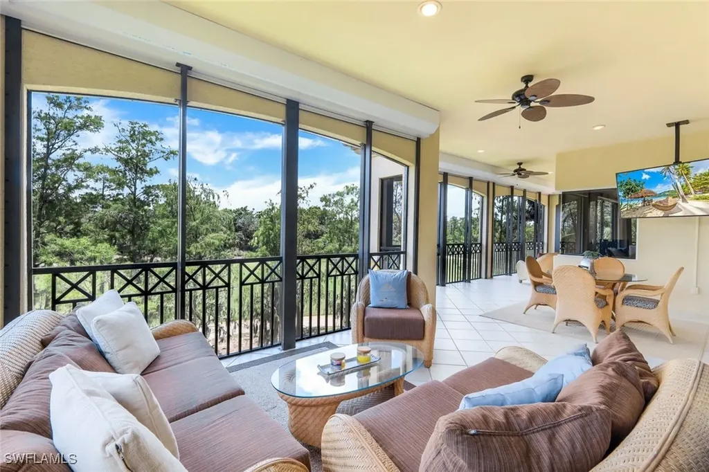 2826 Tiburon Boulevard E Naples FL 34109
