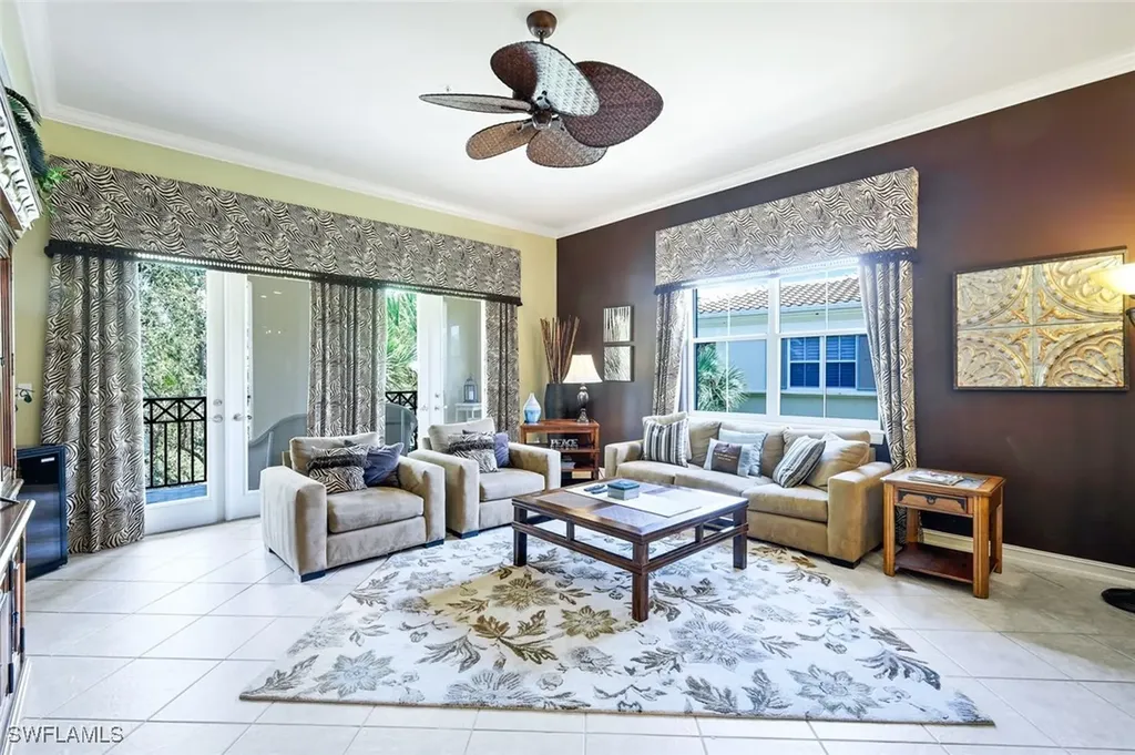 2826 Tiburon Boulevard E Naples FL 34109
