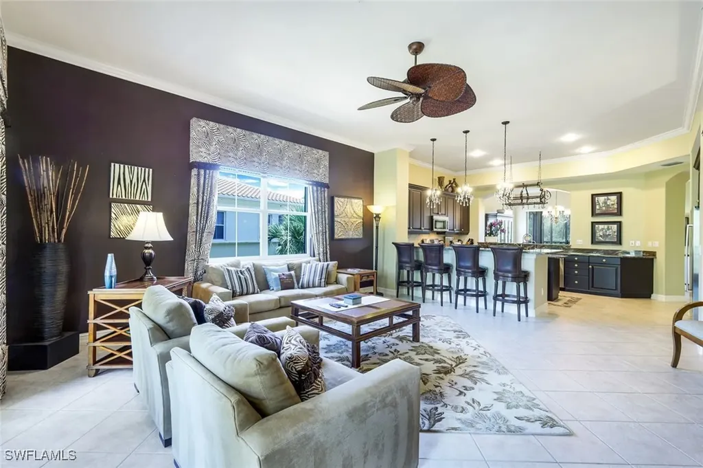 2826 Tiburon Boulevard E Naples FL 34109