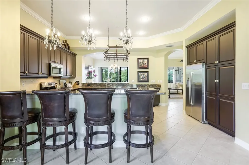 2826 Tiburon Boulevard E Naples FL 34109