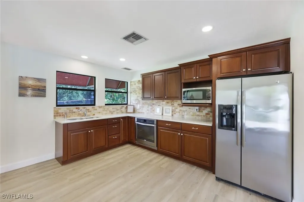 611 Serendipity Drive Naples FL 34108