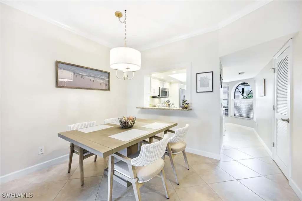 611 Serendipity Drive Naples FL 34108