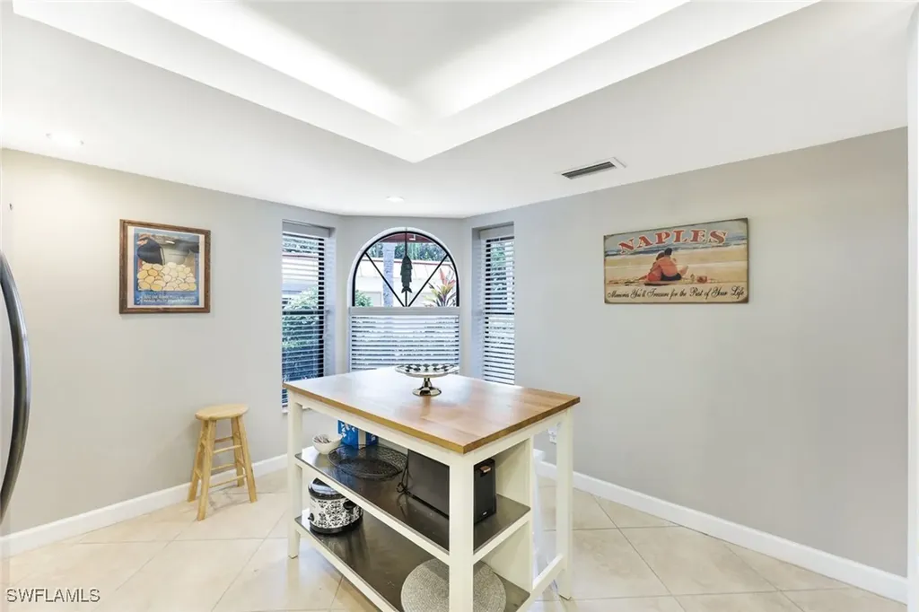 611 Serendipity Drive Naples FL 34108