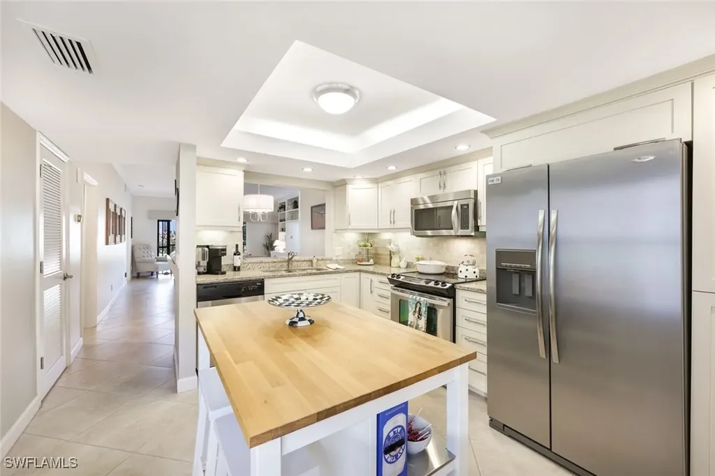 611 Serendipity Drive Naples FL 34108