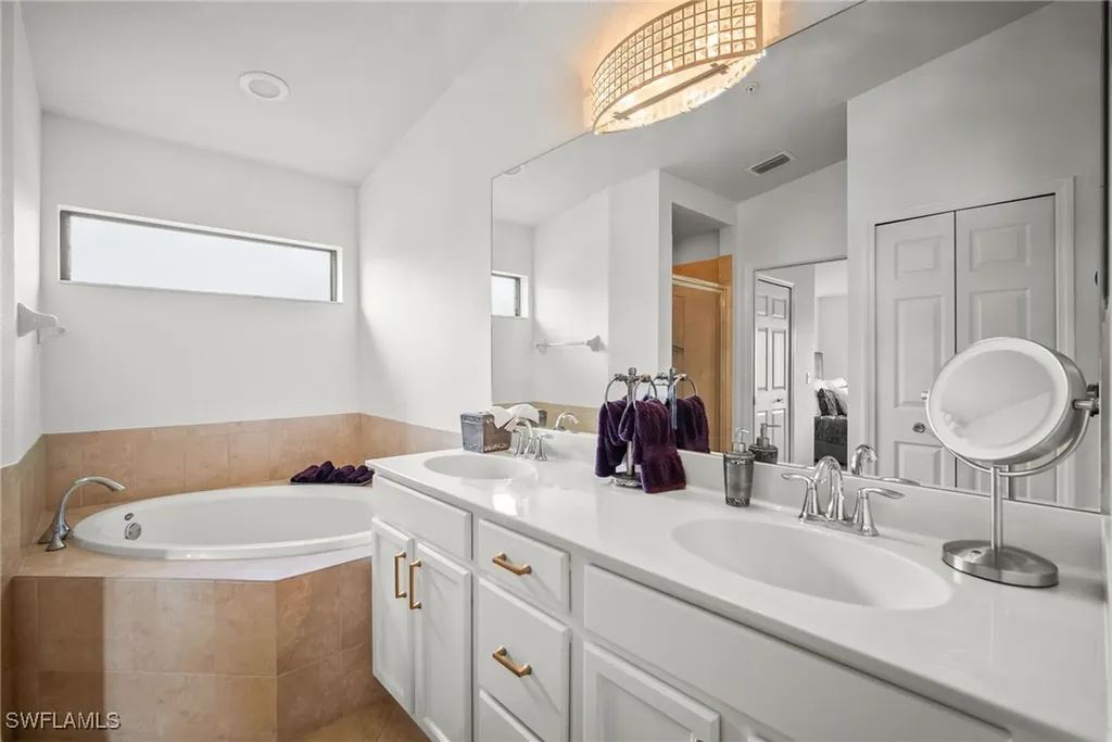 10020 Siesta Bay Drive Naples FL 34120