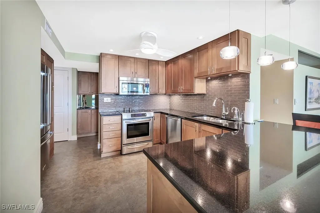 2400 Gulf Shore Boulevard N Naples FL 34103