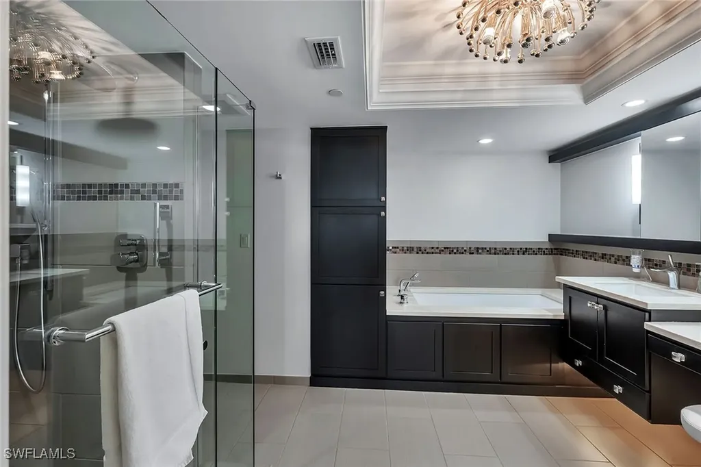 2400 Gulf Shore Boulevard N Naples FL 34103