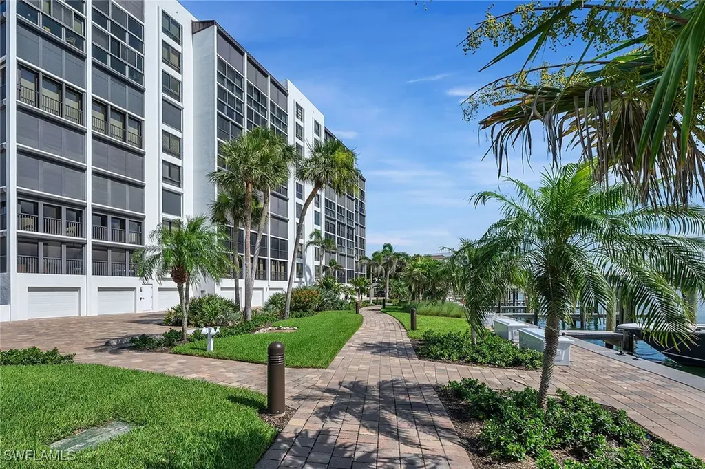 2400 Gulf Shore Boulevard N Naples FL 34103