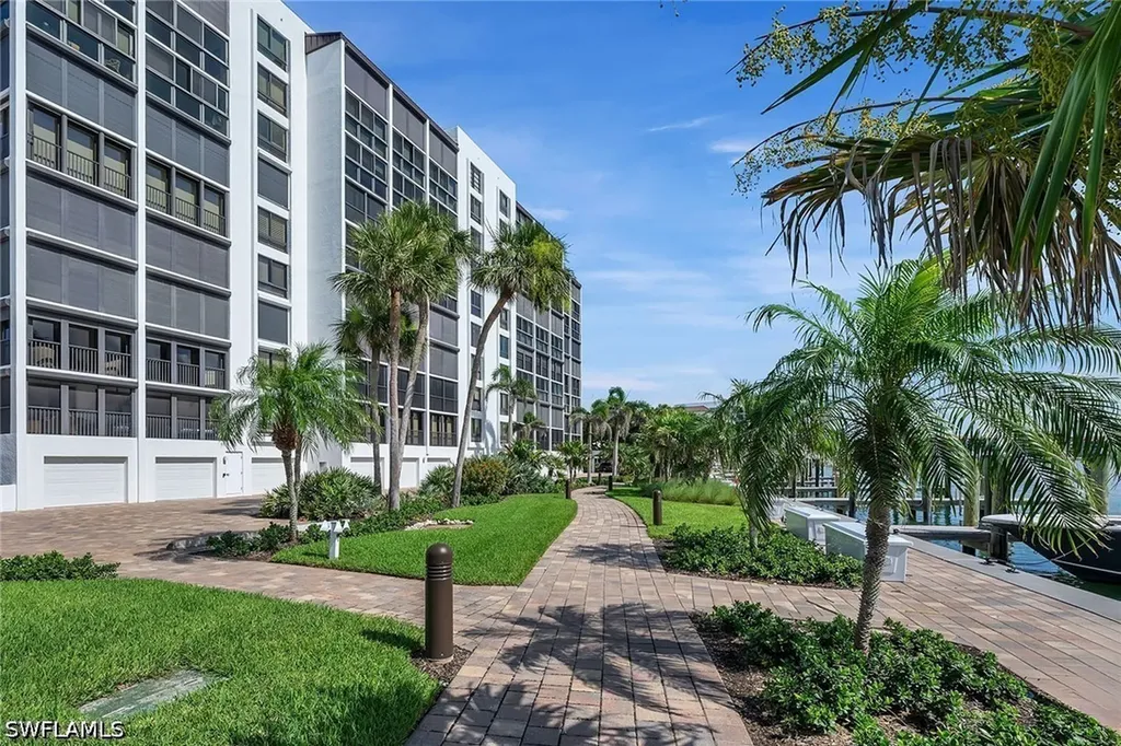 2400 Gulf Shore Boulevard N Naples FL 34103