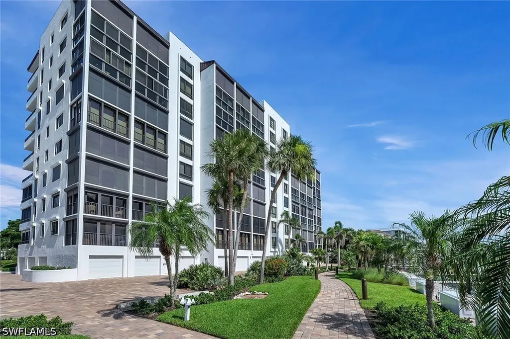 2400 Gulf Shore Boulevard N Naples FL 34103
