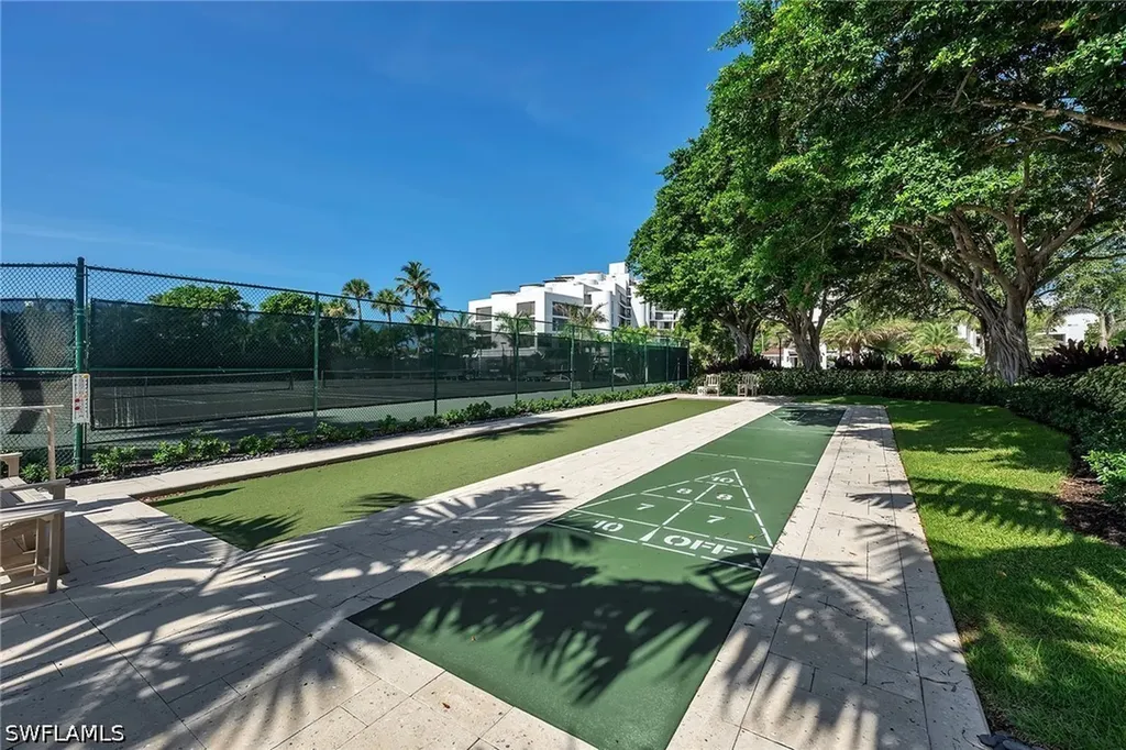 2400 Gulf Shore Boulevard N Naples FL 34103