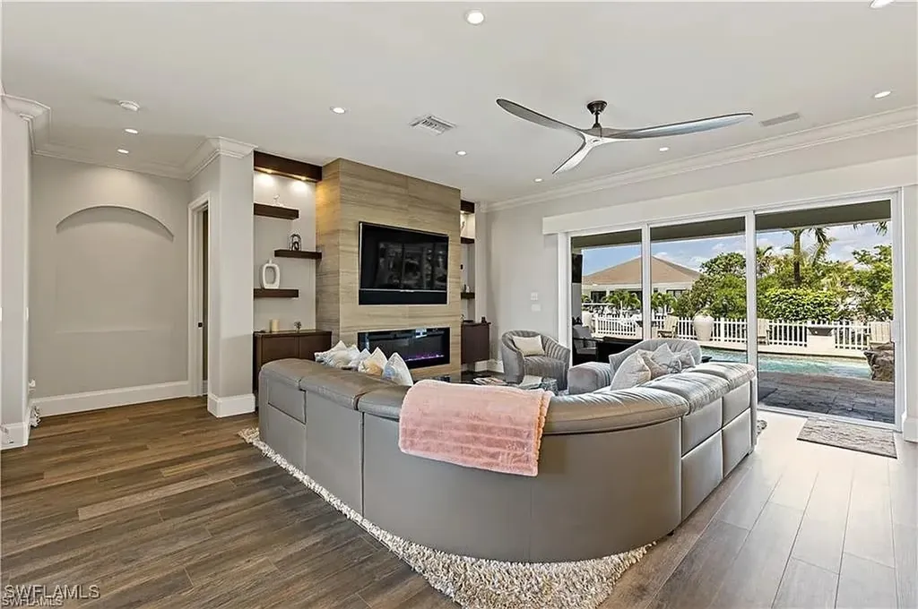 1435 Osprey Avenue Naples FL 34102