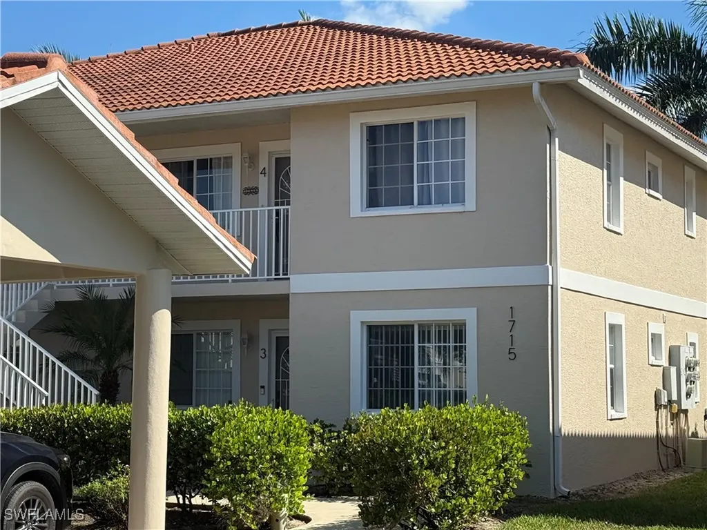 1715 Reuven Circle Naples FL 34112