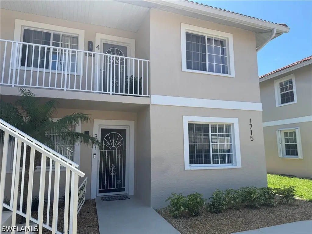1715 Reuven Circle Naples FL 34112