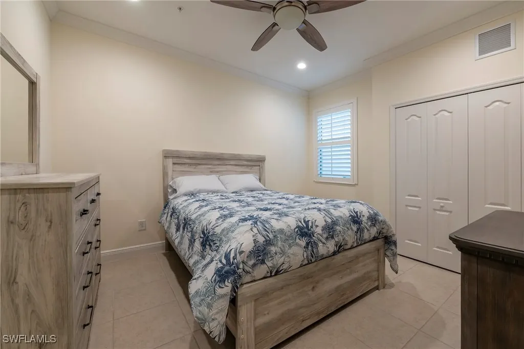 6954 Avalon Circle Naples FL 34112