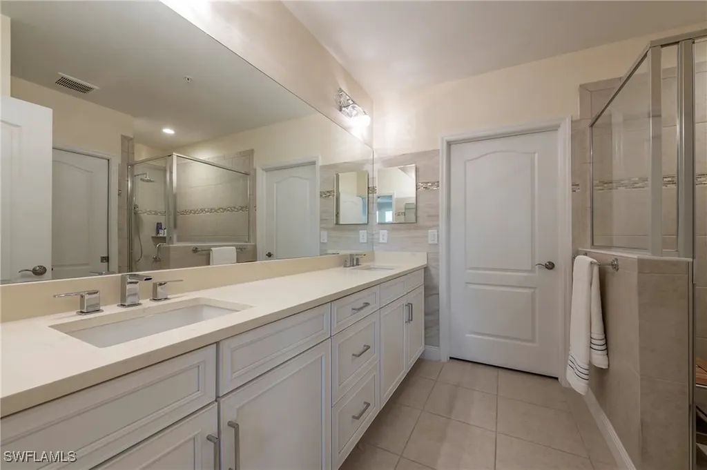 6954 Avalon Circle Naples FL 34112