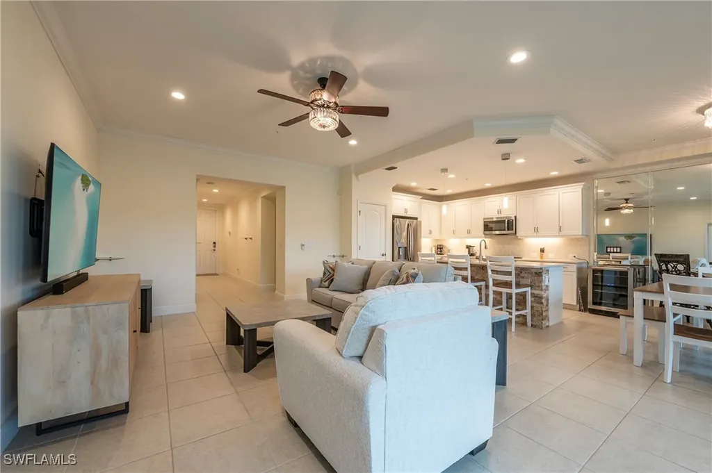 6954 Avalon Circle Naples FL 34112