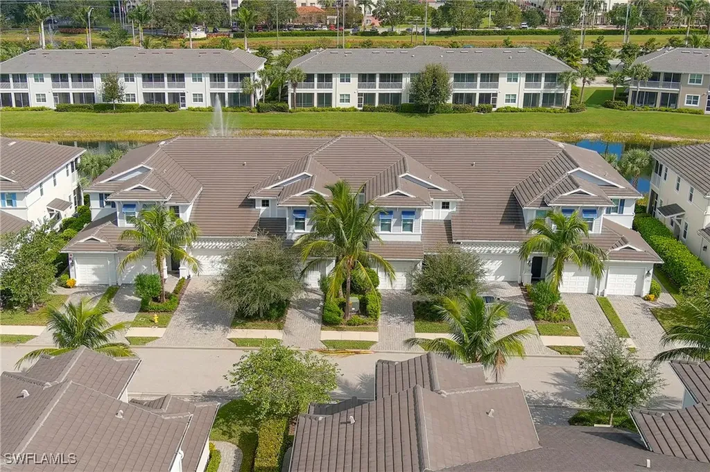 6954 Avalon Circle Naples FL 34112