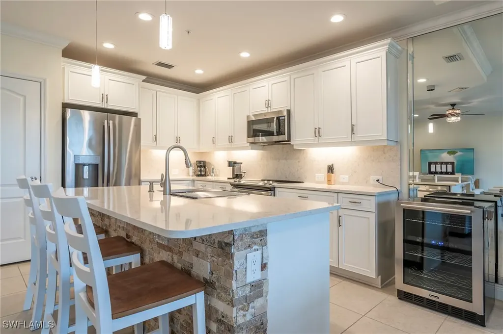 6954 Avalon Circle Naples FL 34112