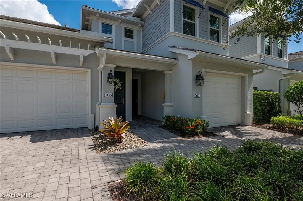 6954 Avalon Circle Naples FL 34112