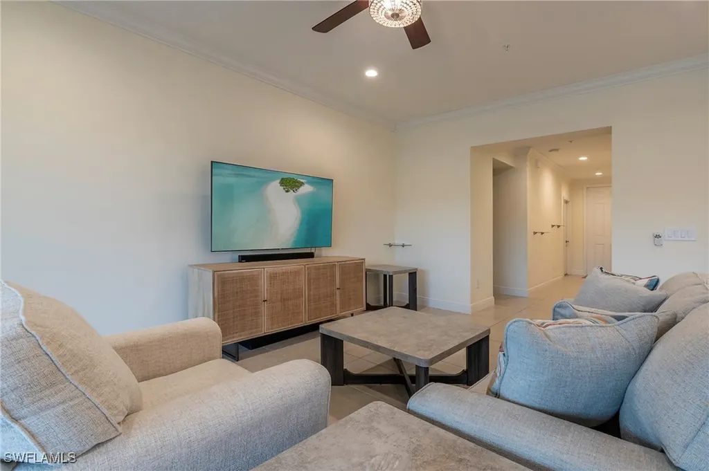 6954 Avalon Circle Naples FL 34112