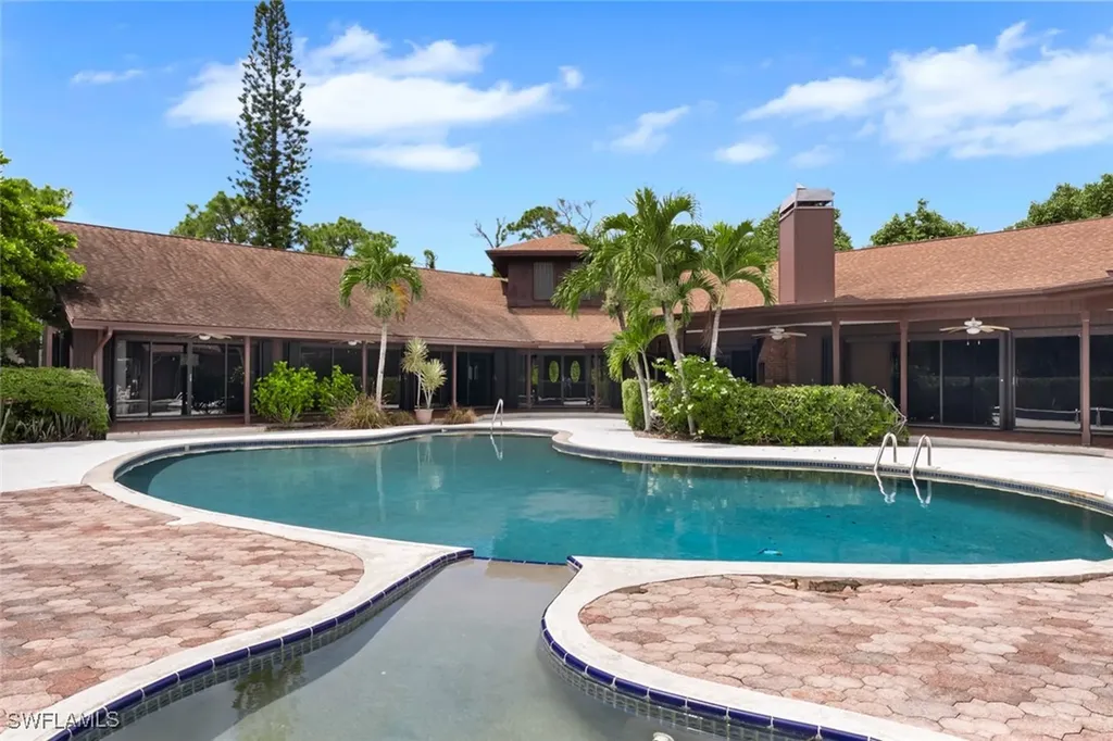 117 North Street Naples FL 34108