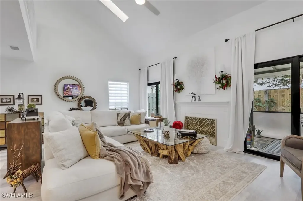 871 Meadowland Drive Naples FL 34108