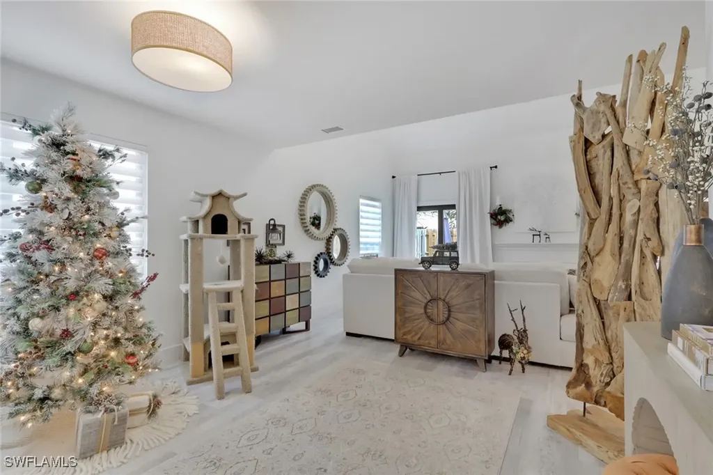 871 Meadowland Drive Naples FL 34108